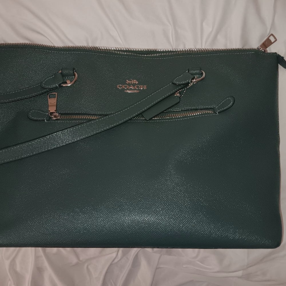 women's green Coach Tote bag